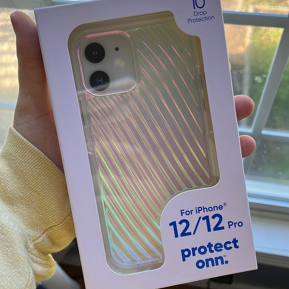 Two iPhone 12 or 12 pro cases - Picture 1 of 2